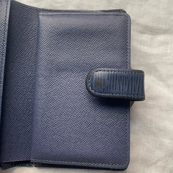 Louis Vuitton Myrtille Blue Epi Leather Wallet, Silver Tone Hardware - Picture 7 of 12